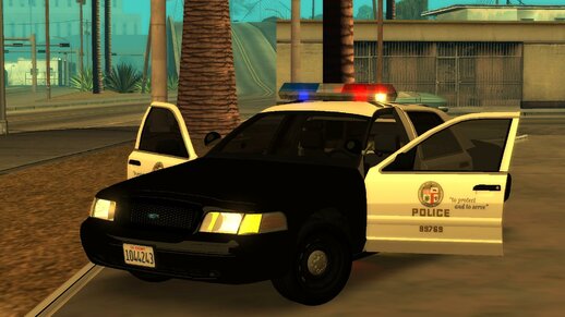 [ImVeFt][ELM]Modified 2004 CVPI LAPD patrol